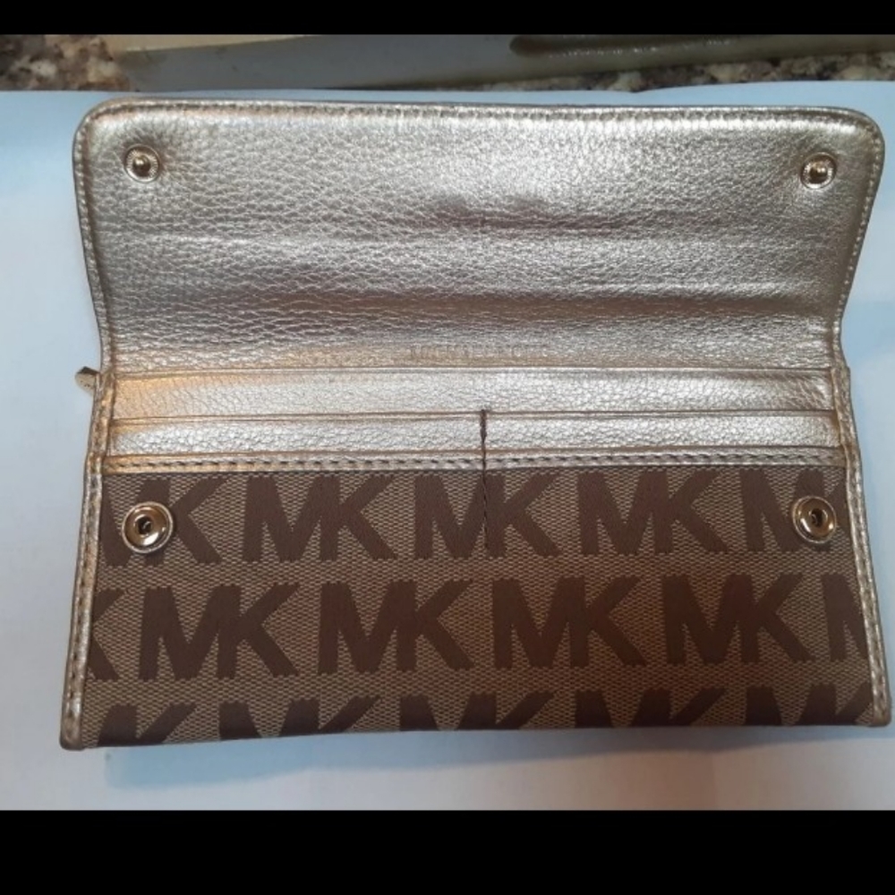 Michael kors brown and beige wallet